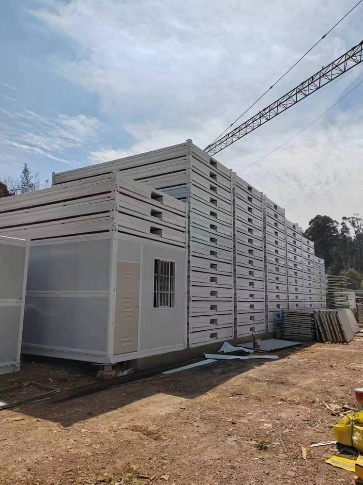 移动板房安装 灵活高效的建筑解决方案